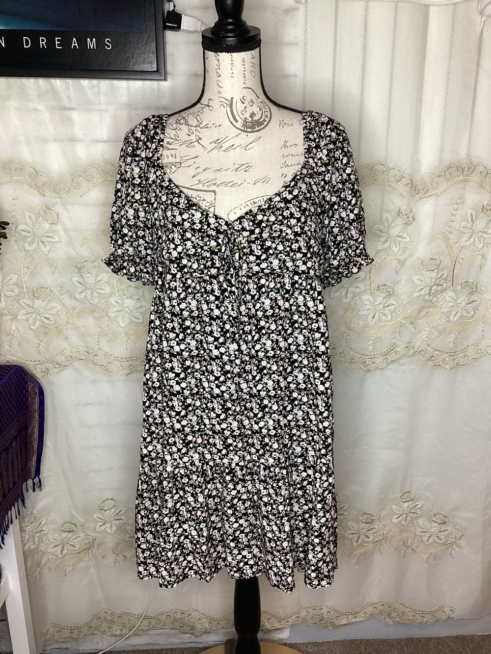 Altar’d State Black Ditsy Floral Mini Dress Size Large NEW! Retail $74